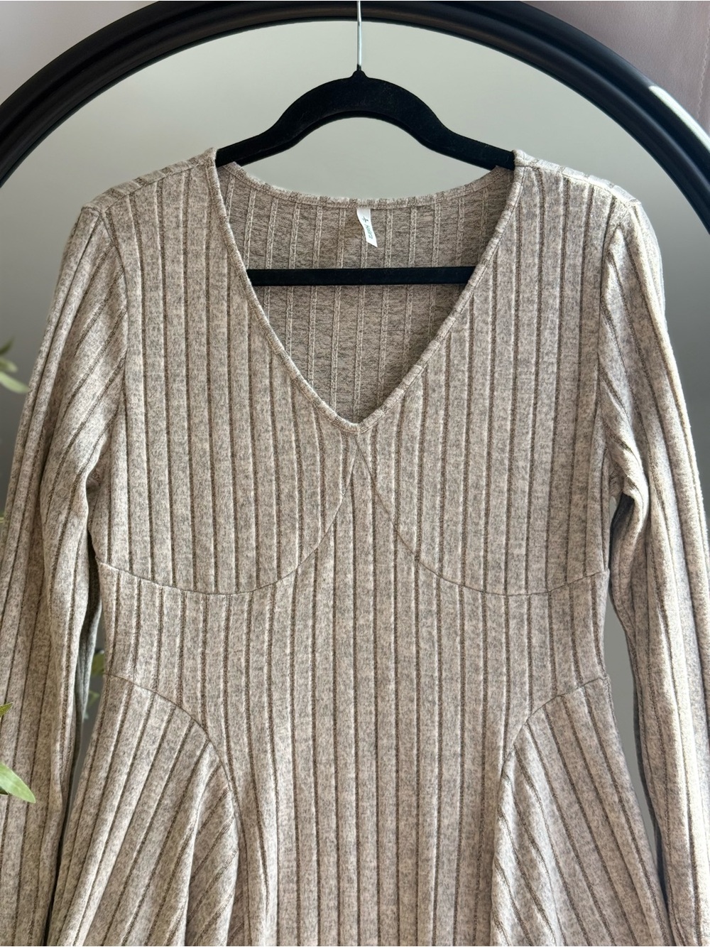 HALARA Neutral Beige Ribbed V‑Neck Flared Knit Dress - Picture 2 of 3